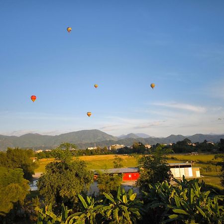 Dd Guesthouse Vang Vieng Ngoại thất bức ảnh